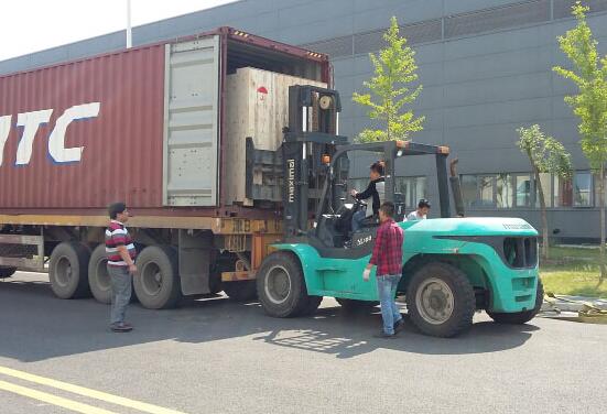 南京雨花台区物流园卸货，哪家叉车出租能包年带备用车？